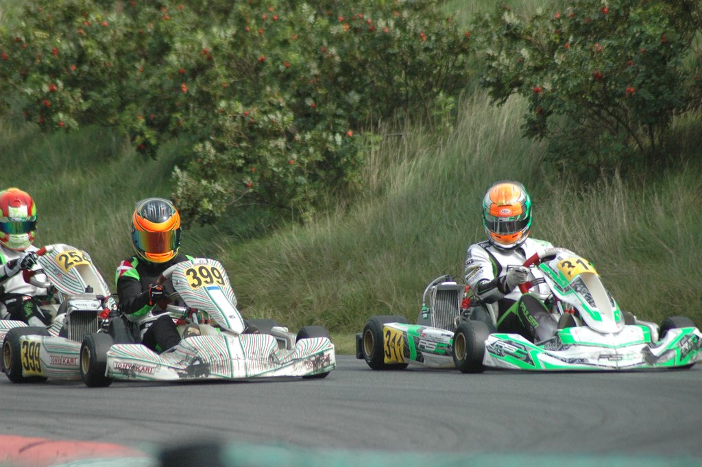 Kampen om sejren i Senior med Mads Riis(399), Viktor Poulsen(311) og Victor Frost Bay(254)
(Foto: Kiilerich)